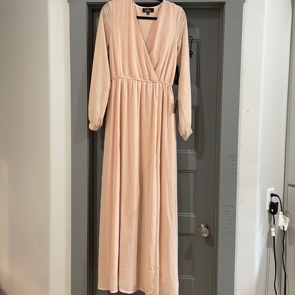 *NWT* Blush maxi dress - Picture 8 of 14